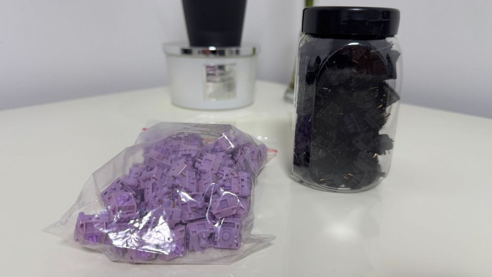 Tastatura Ducky One 2/Keycaps Ducky Milky/Switchuri Gateron/NMX Violet