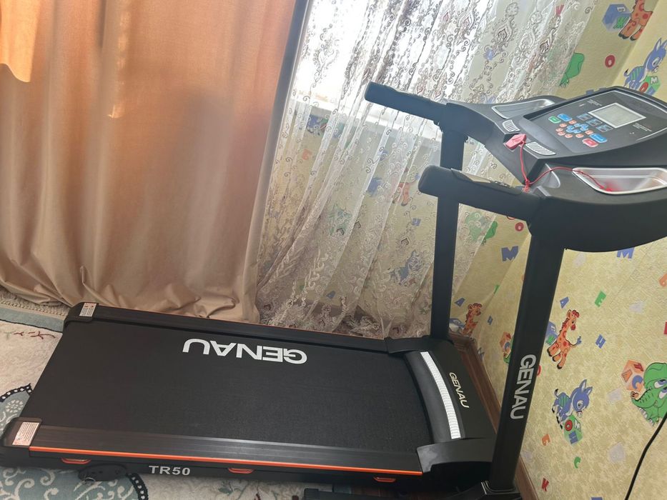 Продам беговую дорожку