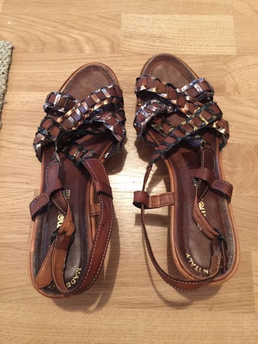 Vand sandale de dama din piele
