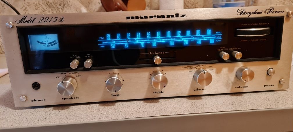 Amplituner Marantz 2215B