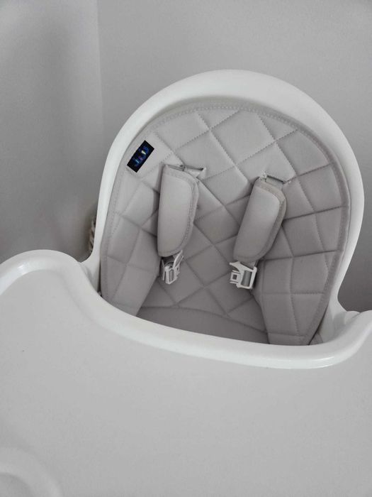 Scaun de Masa Bebe Premium – Neutilizat, Primit cadou