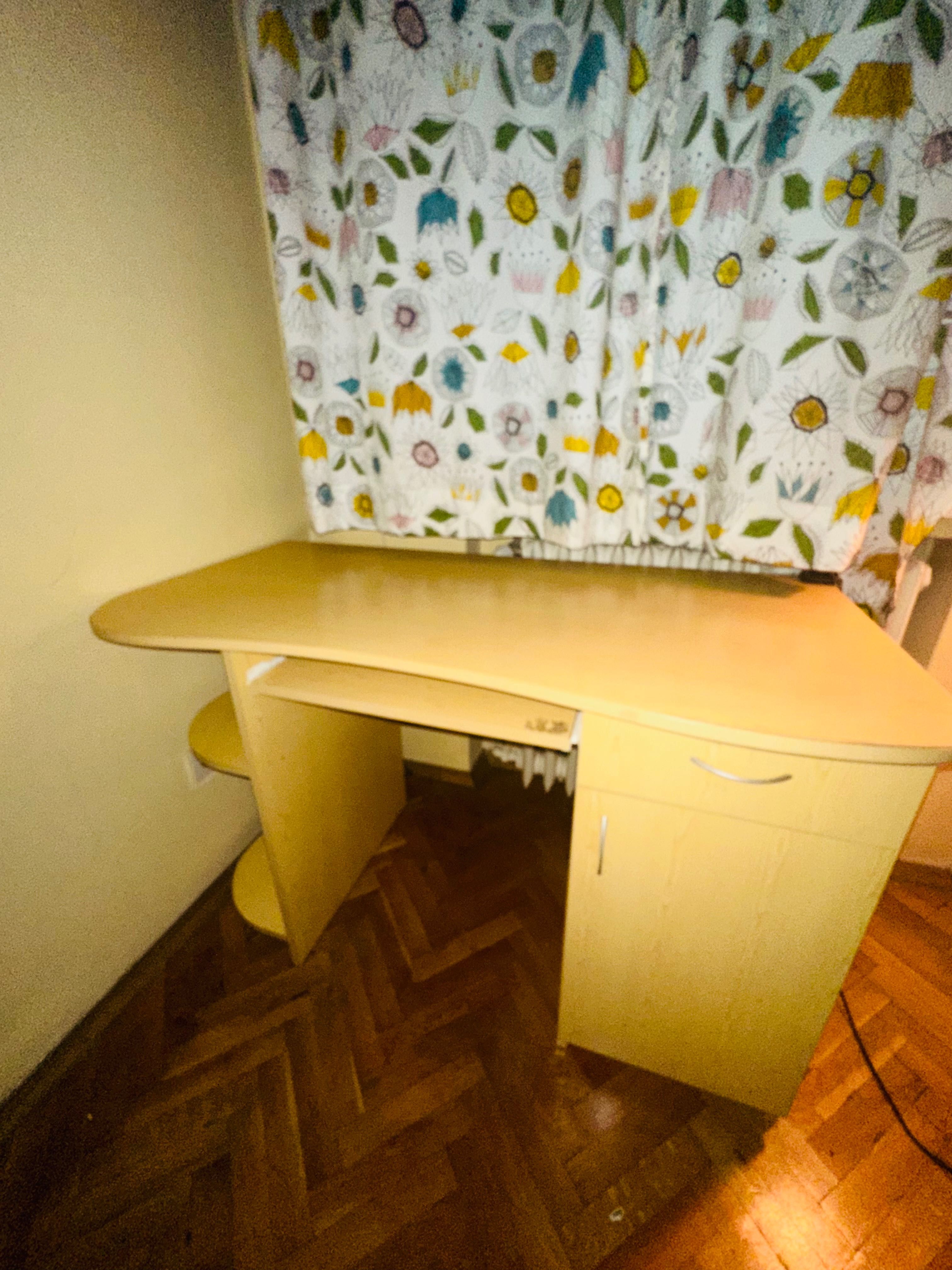 Бюро за вкъщи или офис