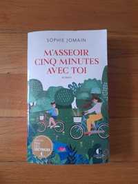 Книга на французском языке.