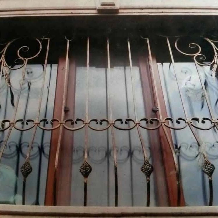 Решетки на окна Алматы. Цена от 5000 за кв метр.