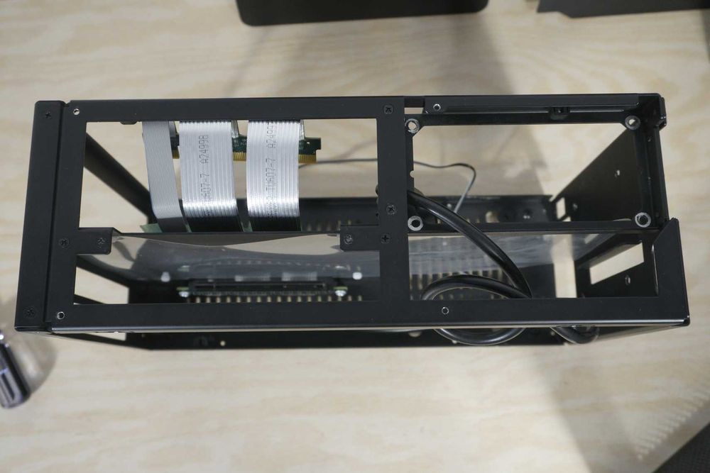 ITX SFX SFF Кутия Lian Li Dan A4 v2 - PCIe 3.0 riser / вкл ДДС