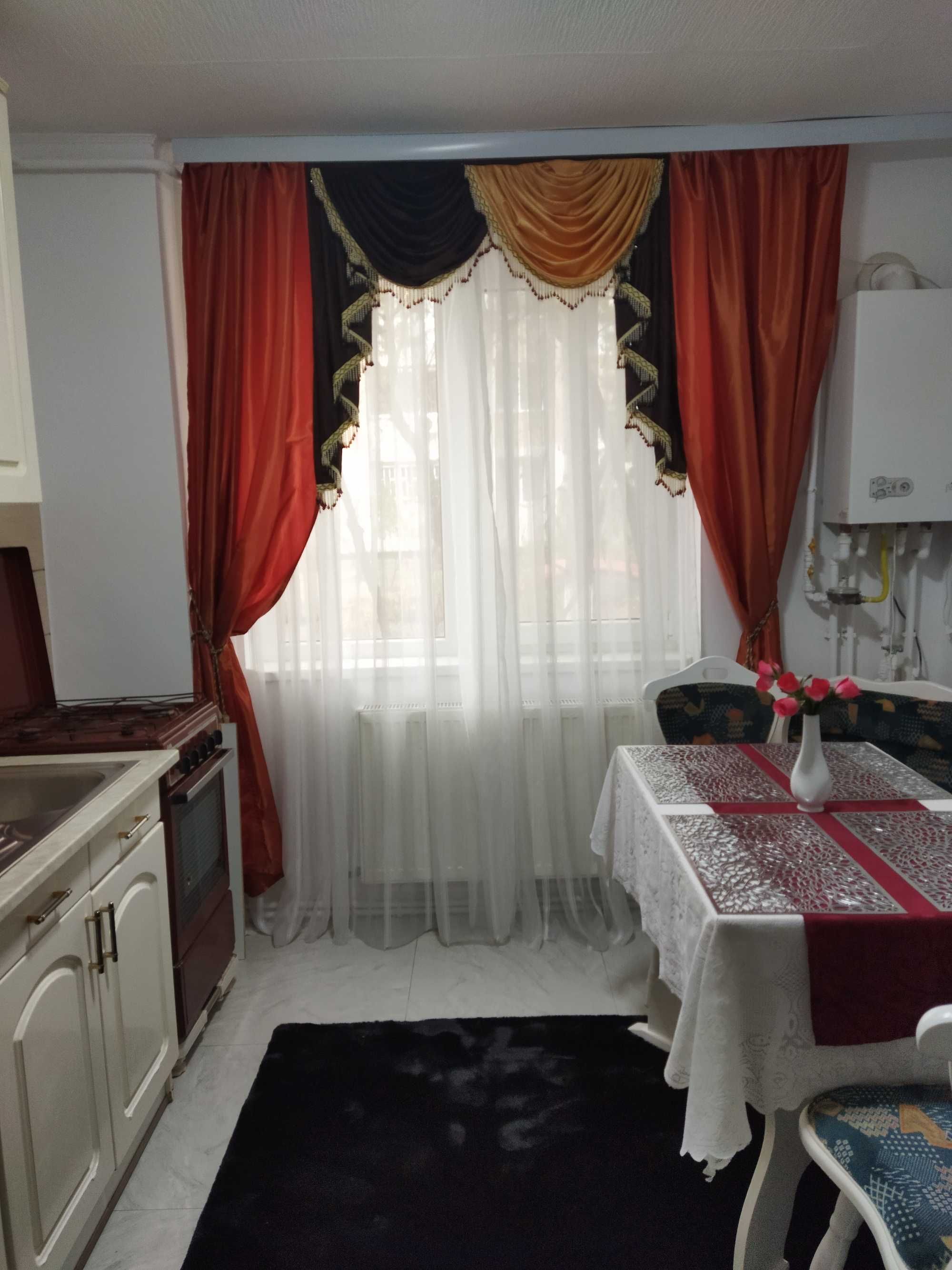 vand apartament confort 1 parter zona ultra central.