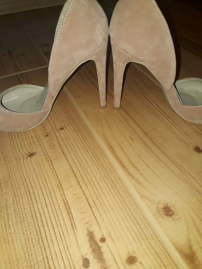 Pantofi eleganți