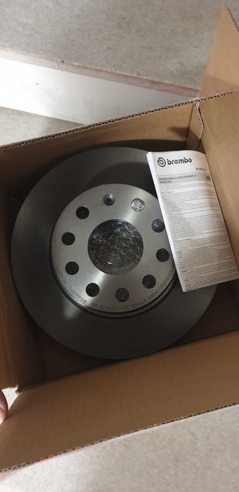 Брембо спирачни дискове-задни