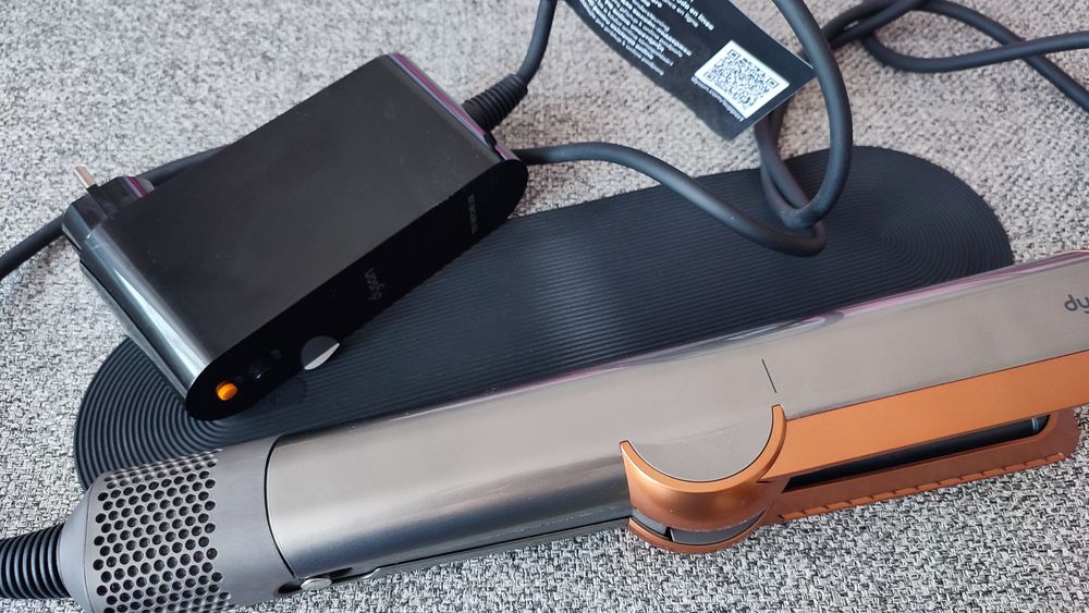 Aparat de indreptat parul Dyson HT01 Airstrait™ (Nichel/Cupru)