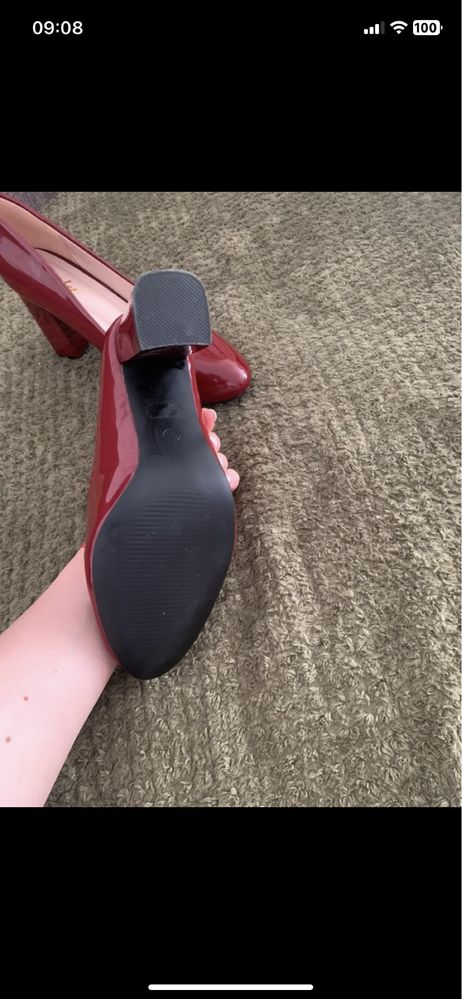 Pantofi lacuiti cu toc gros, m36
