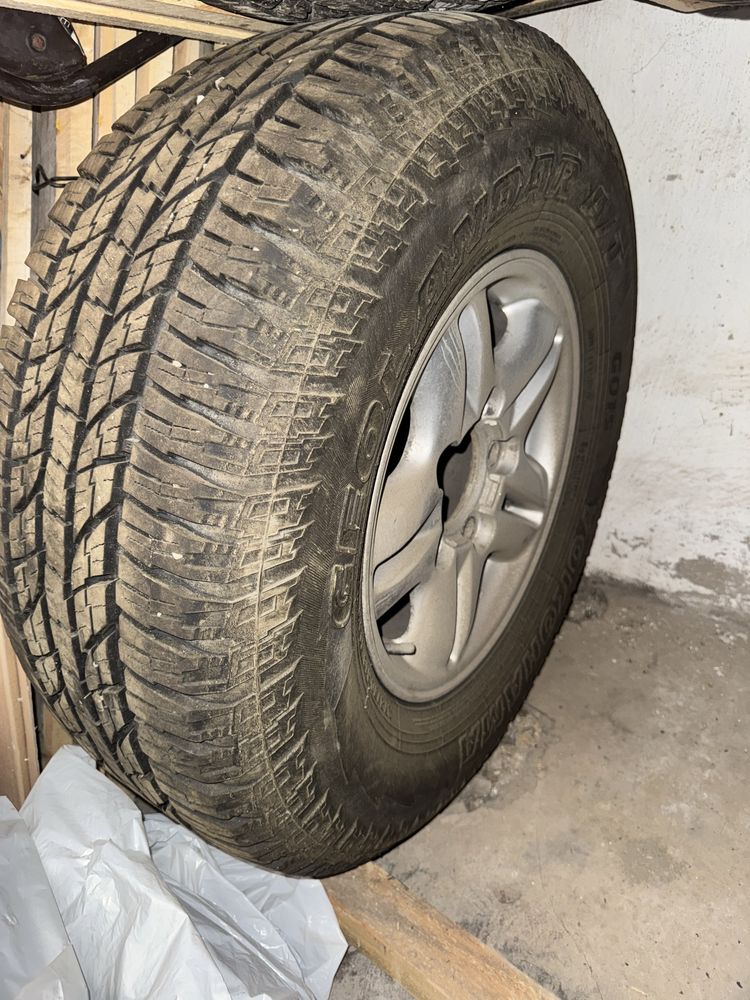 Продам шины с диском комплект