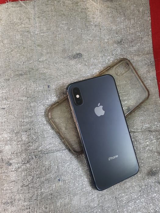 Iphone Xs.  64gb