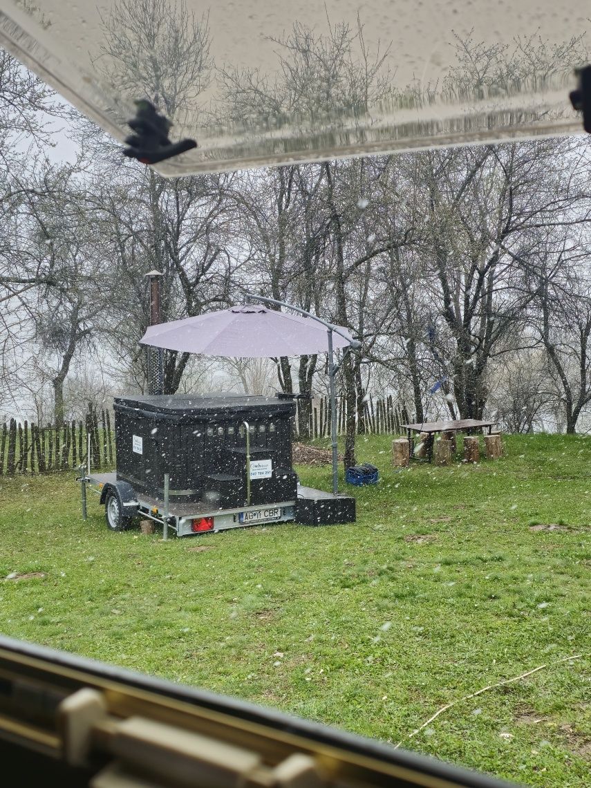 Ciubăr/jacuzzi mobil de închiriat
