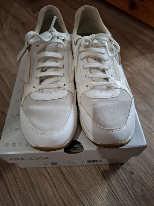 Бели Сникърси Geox 39 номер