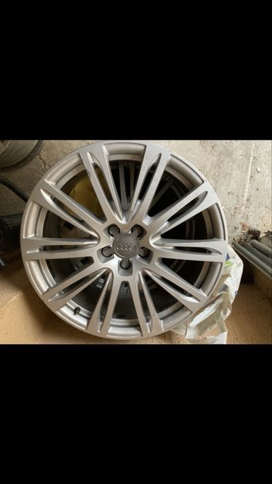 Оригинални лети джанти за Ауди А8 и S8.