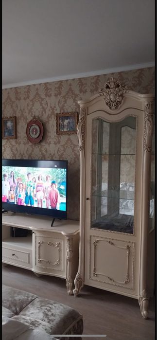 Тумба и шкафы в гостиную
