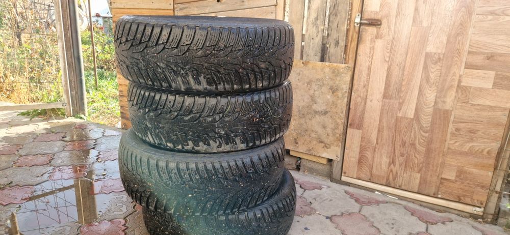 Комплект шипованных Зимних Шин 215/55 R17