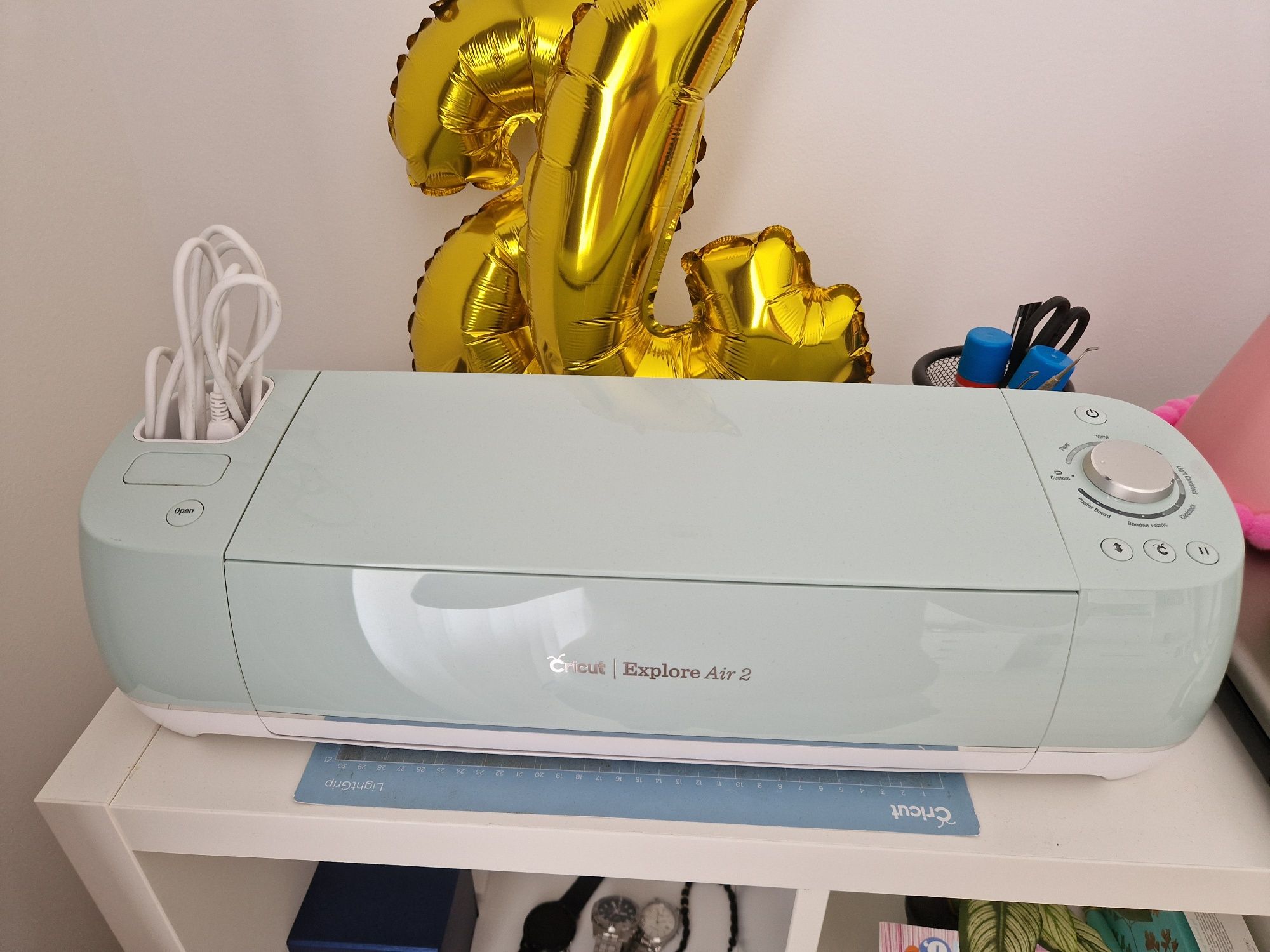 Vand Cutter plotter plus Colant. Pentru producerea de stickere auto.