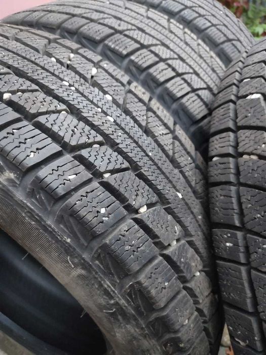 шины на 16 состояние нового.