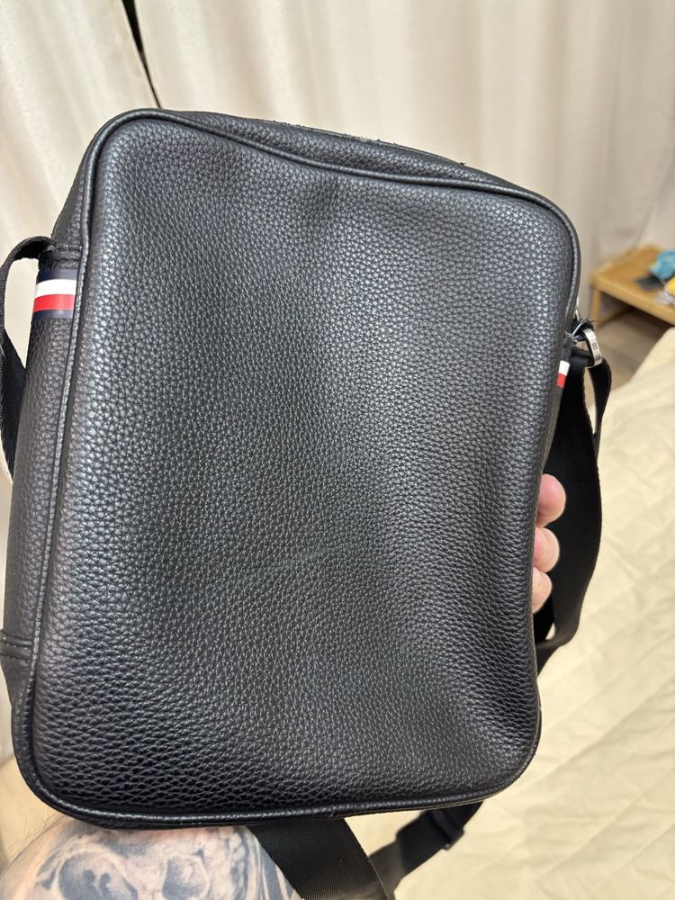 Сумка Tommy Hilfiger