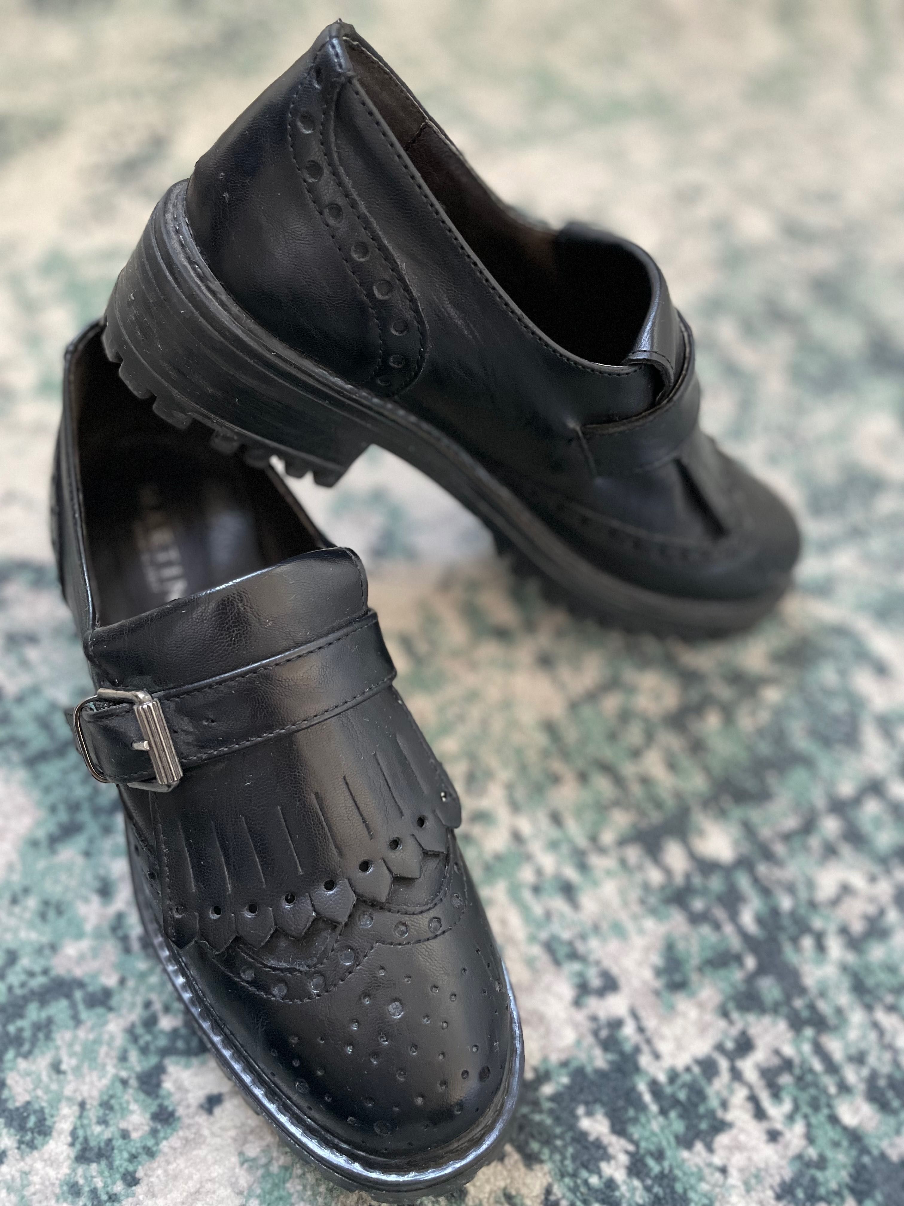 Pantofi vintage negri