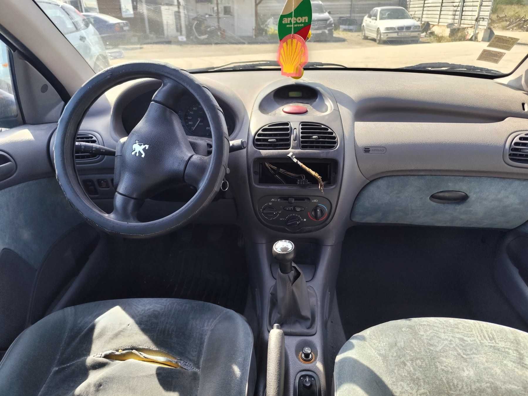Peugeot 206 -  1.6 - 88к.с - 2000г. на части