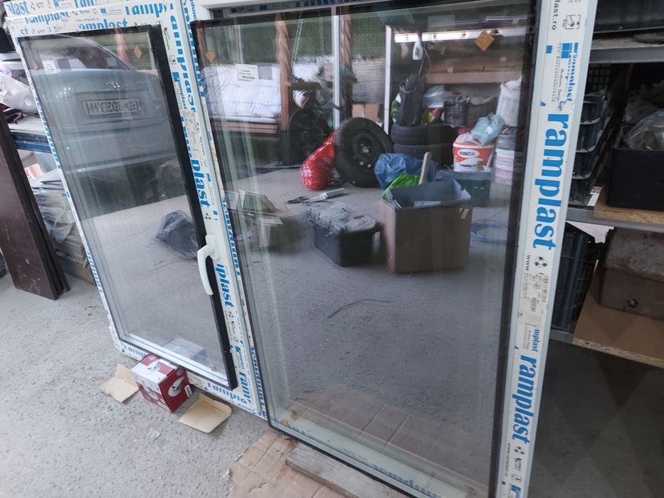 Vând trei ferestre PVC noi preț producator