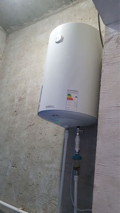 2 xonali 56 kv.m uy sotiladi