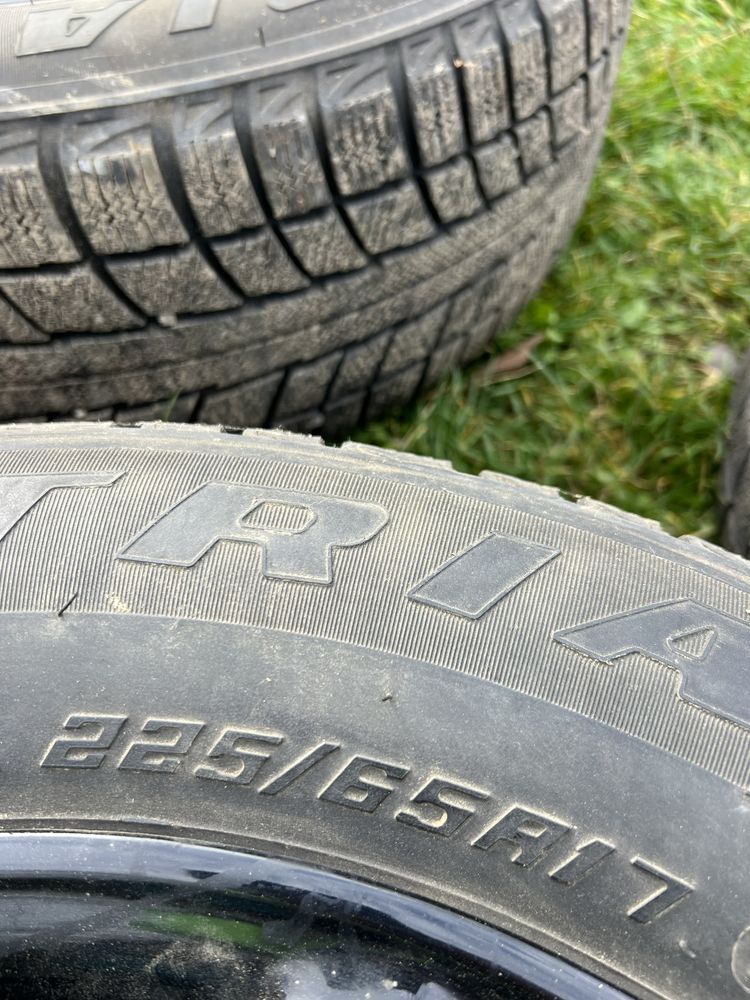Jenti si anvelope iarna 225/65/R17