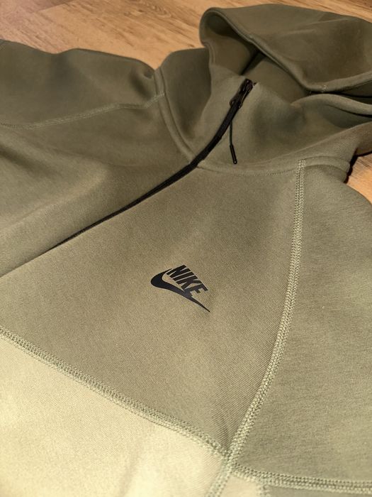 Hanorac Nike Tech Marimea M Original