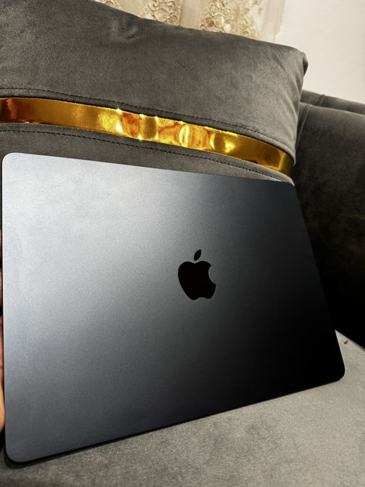 Macbook Air 13 M2  16  Ram / 256 gb