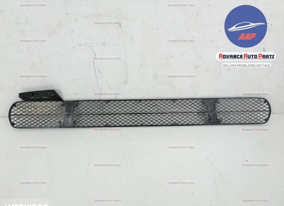 Долна централна решетка код 130400904 - оригинална Пежо Боксер / Peuge