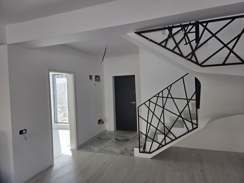 Lângă București -Bragadiru - Vilă Modernă cu 3 Dormitoare, Curte 316mp