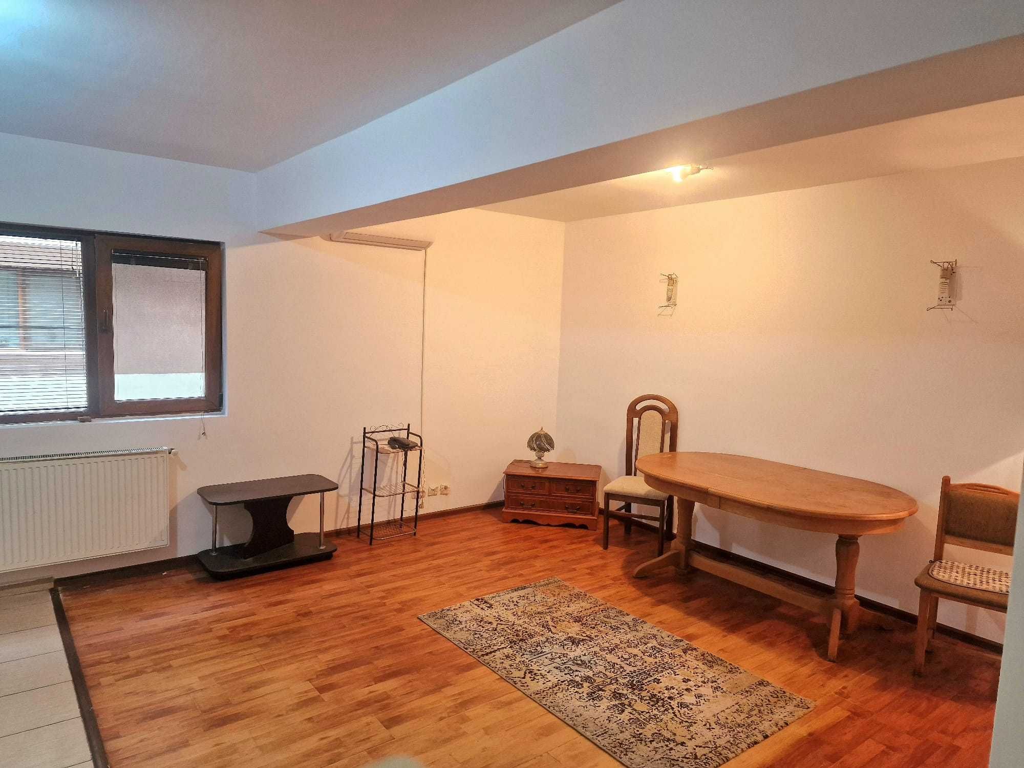 Confort și calm la oraș – apartament de vânzare în Drumul Taberei
