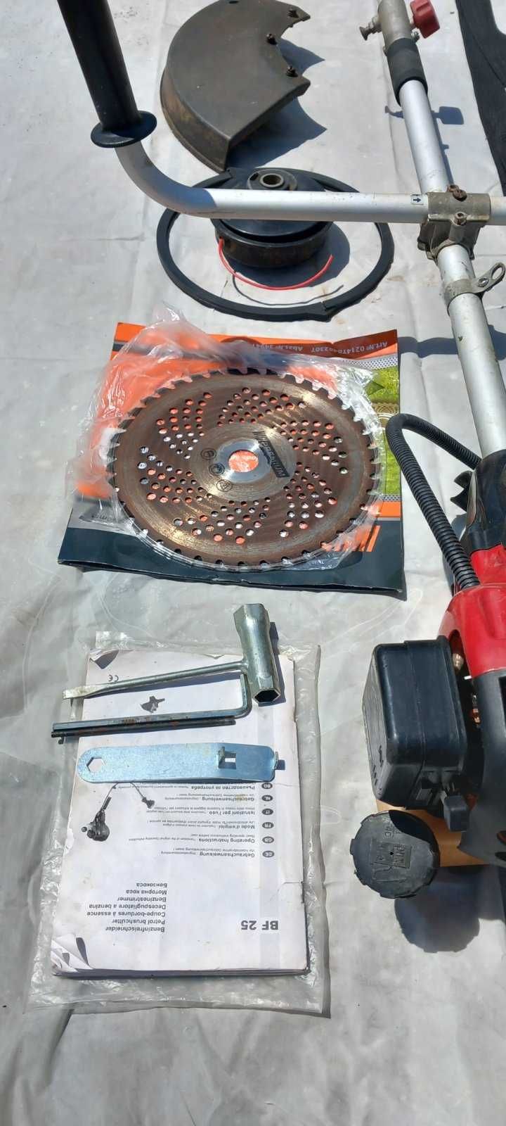 Бензинова коса с нож и корда Ikra Mogatec BF25