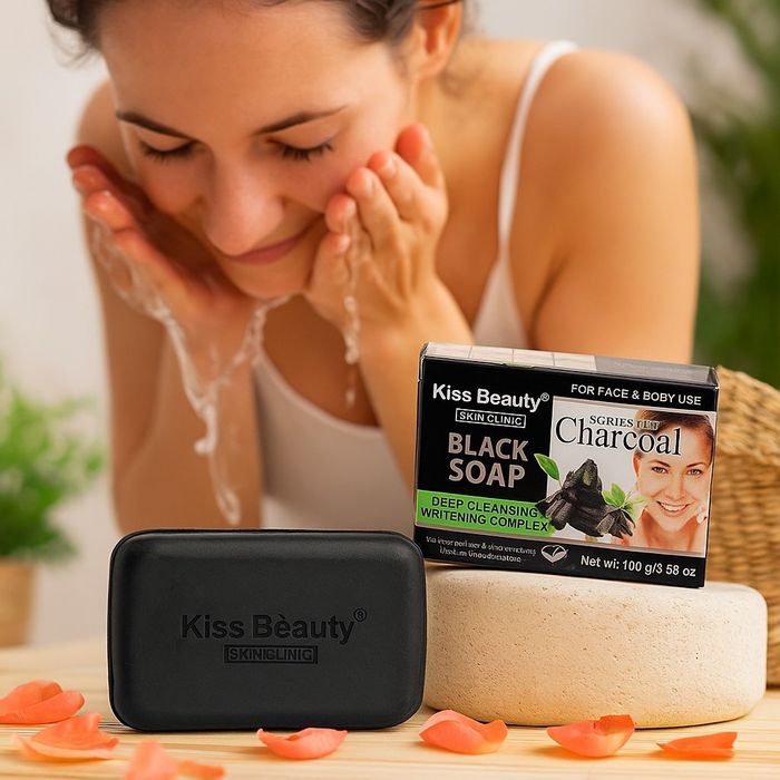 Сапун за лице и тяло с активен въглен и зелен чай – Kiss Beauty Black