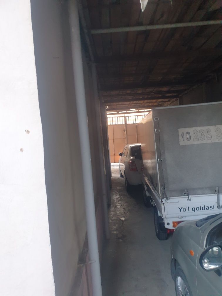 Xovli sotiladi yer xisobida 3.5 so'ti Mirzo ulugbek rayo'nida qorasu 2