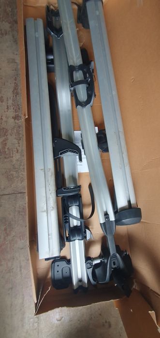 3 suporți pentru bicicletă plus barele de prindere