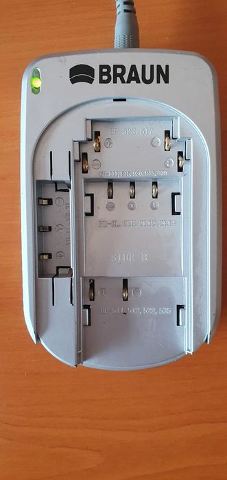 Зарядно за батерии BRAUN