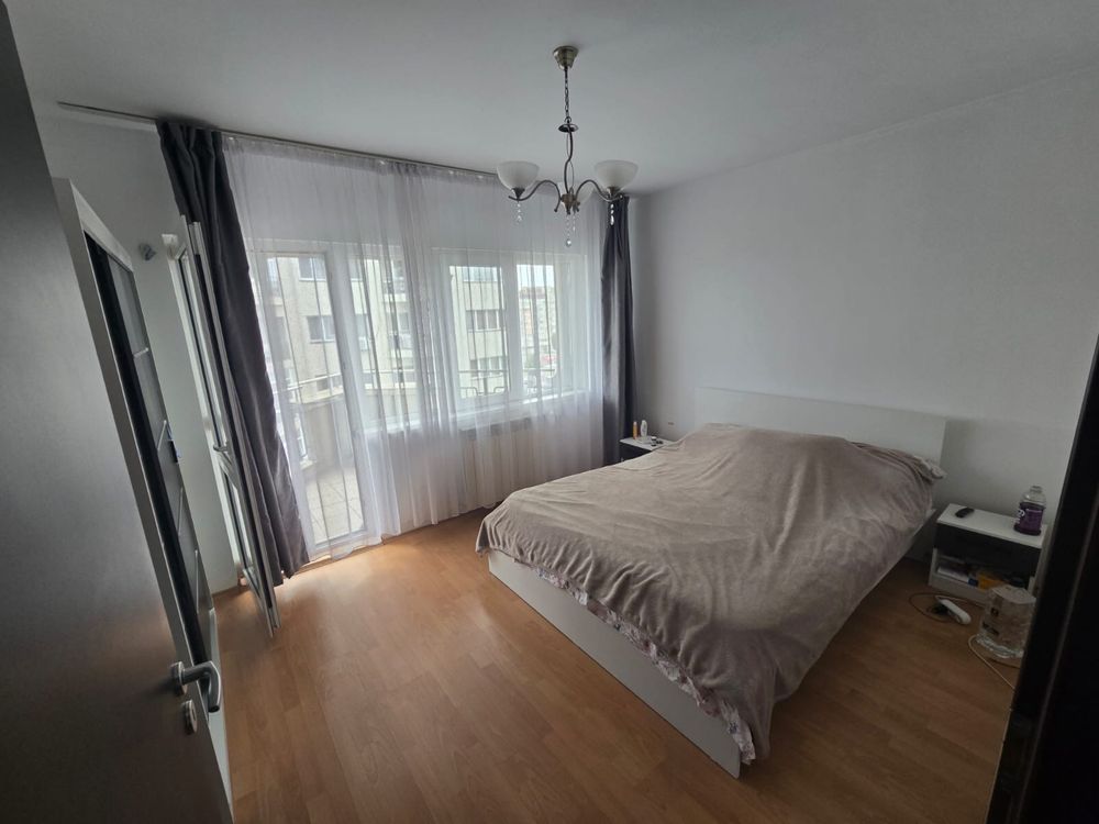 Vand apartament 2 camere semidecomandat 60 m2