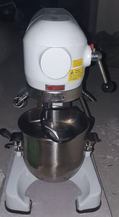 Vând mixer profesional monofazic