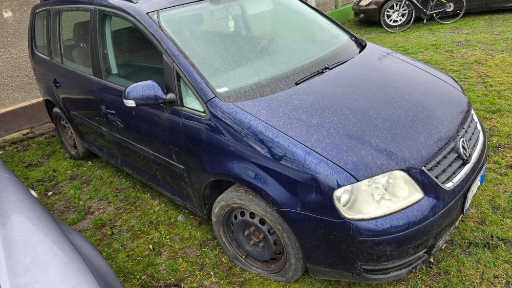 Dezmembrez vw touran 2.0 bks cutie automata