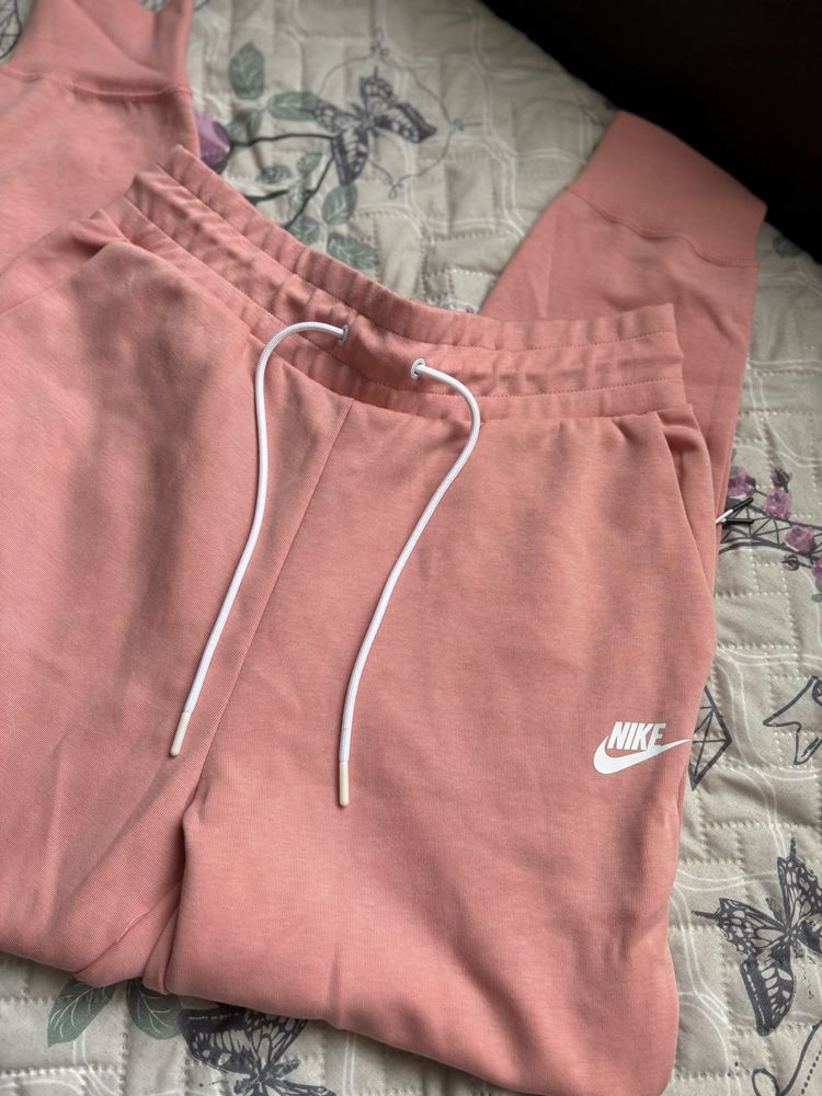 Спортен екип Nike дамски