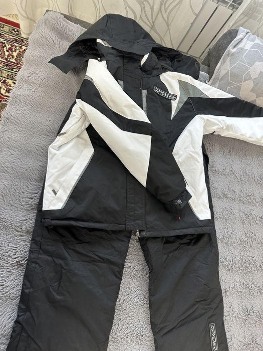 Продам горнолыжный костюм