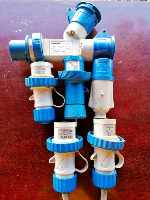 Cablu industrial prelungitor, stecher si prize Gewiss si Merlin Gerin