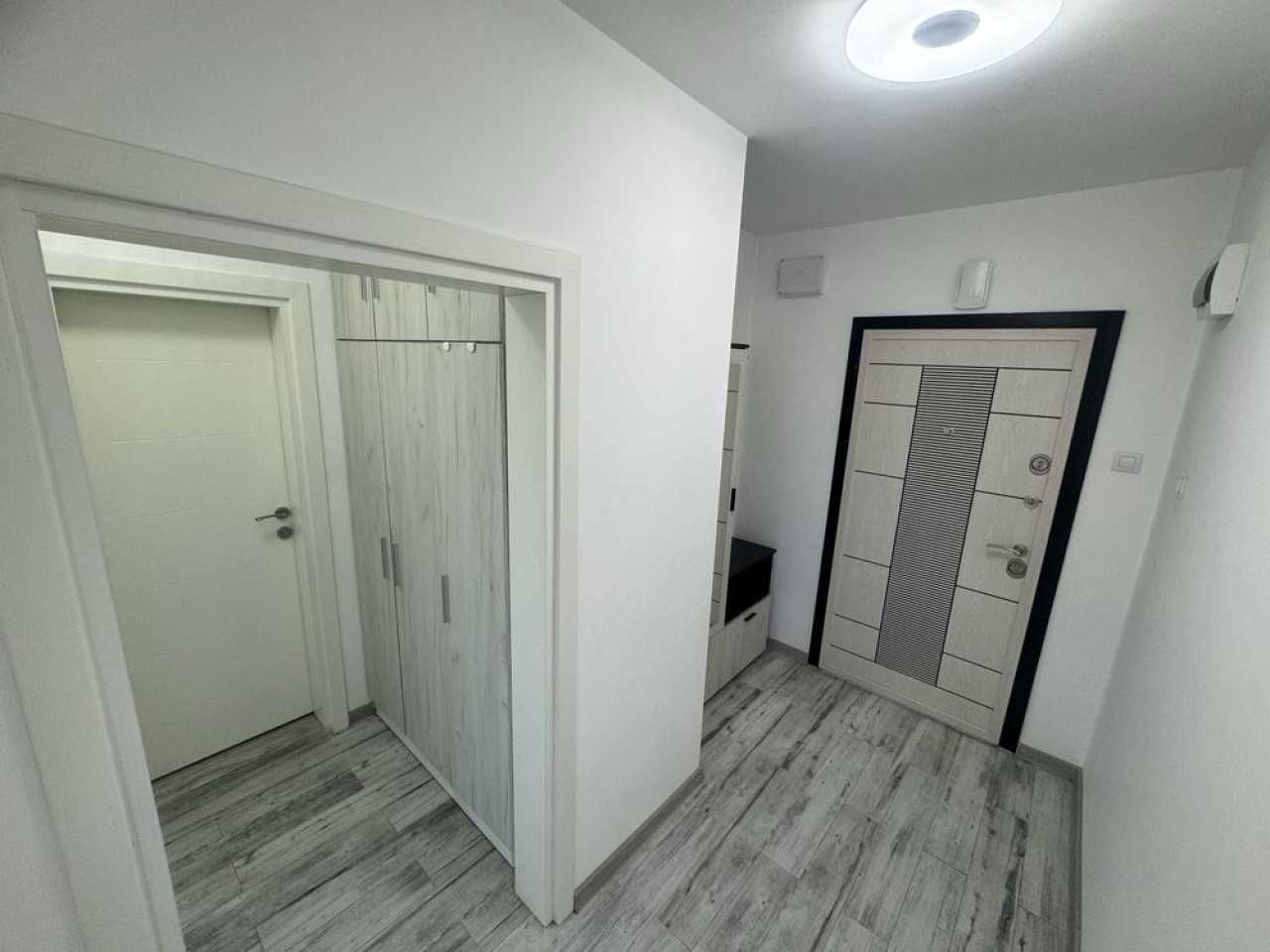 Дава се под наем Двустаен апартамент в Пловдив, Център - 66 кв.м за 425 € - Снимка #4