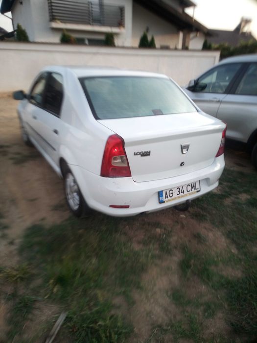 Vând Dacia Logan 2010 1.4 gpl fabrica unic propietar