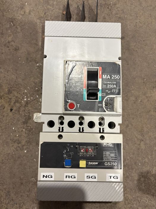 Comutator automat Bticino 250 Ah