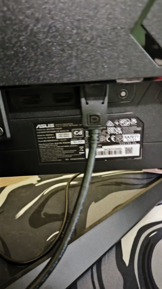 Asus Tuf Gaming 180hz 1ms 27 inch за части