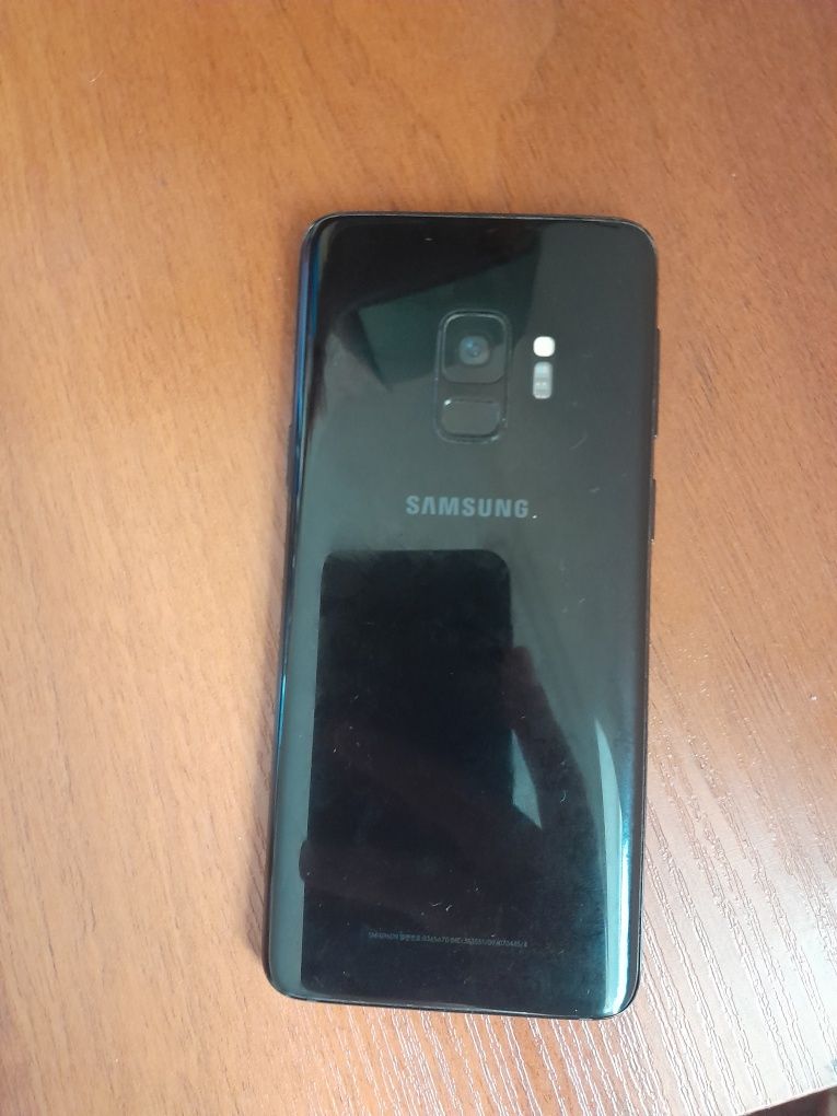 Samsung S9  4/64gb